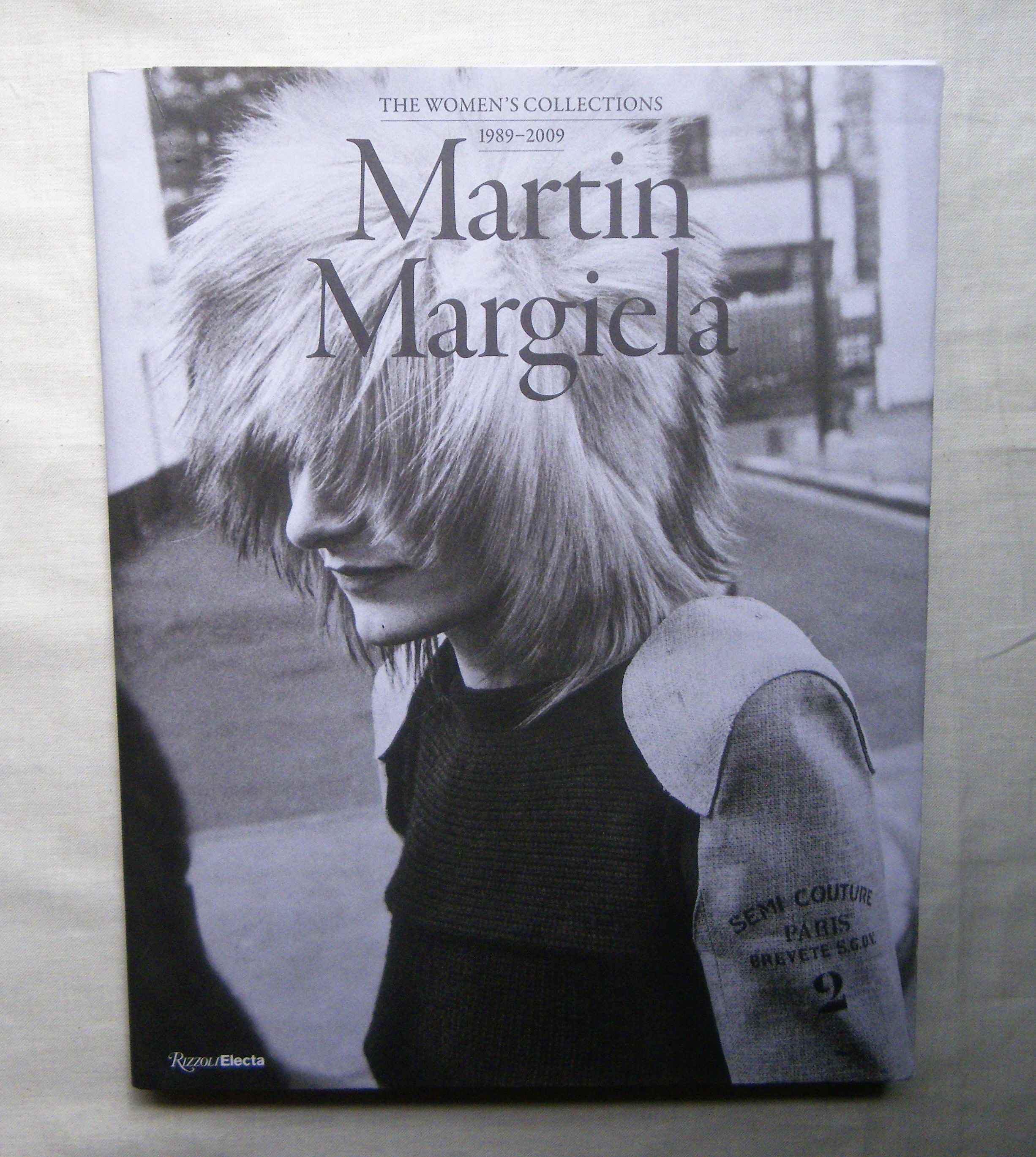 高品質】 マルタン・マルジェラ 41回 コレクション 洋書 Maison Martin