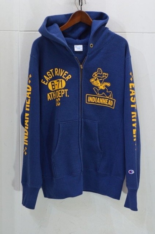 BUDDY × CHAMPION ジップパーカー