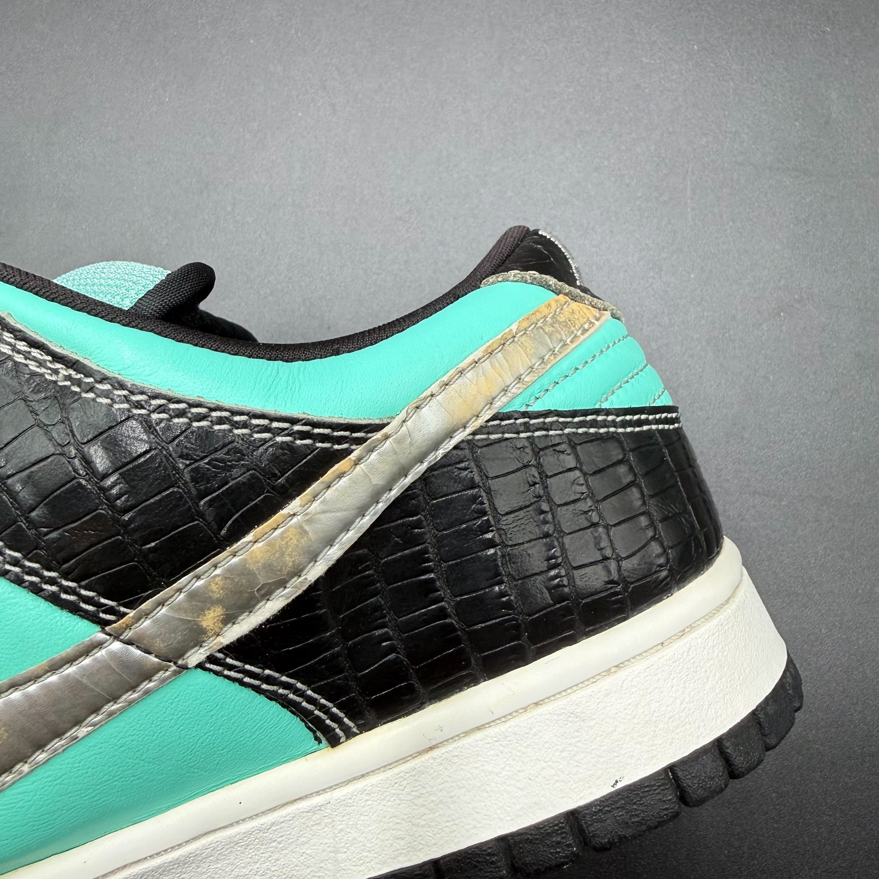 SB DUNK LOW DIAMOND SUPPIL CO. TIFFANY 304292-402 | Nova Plug