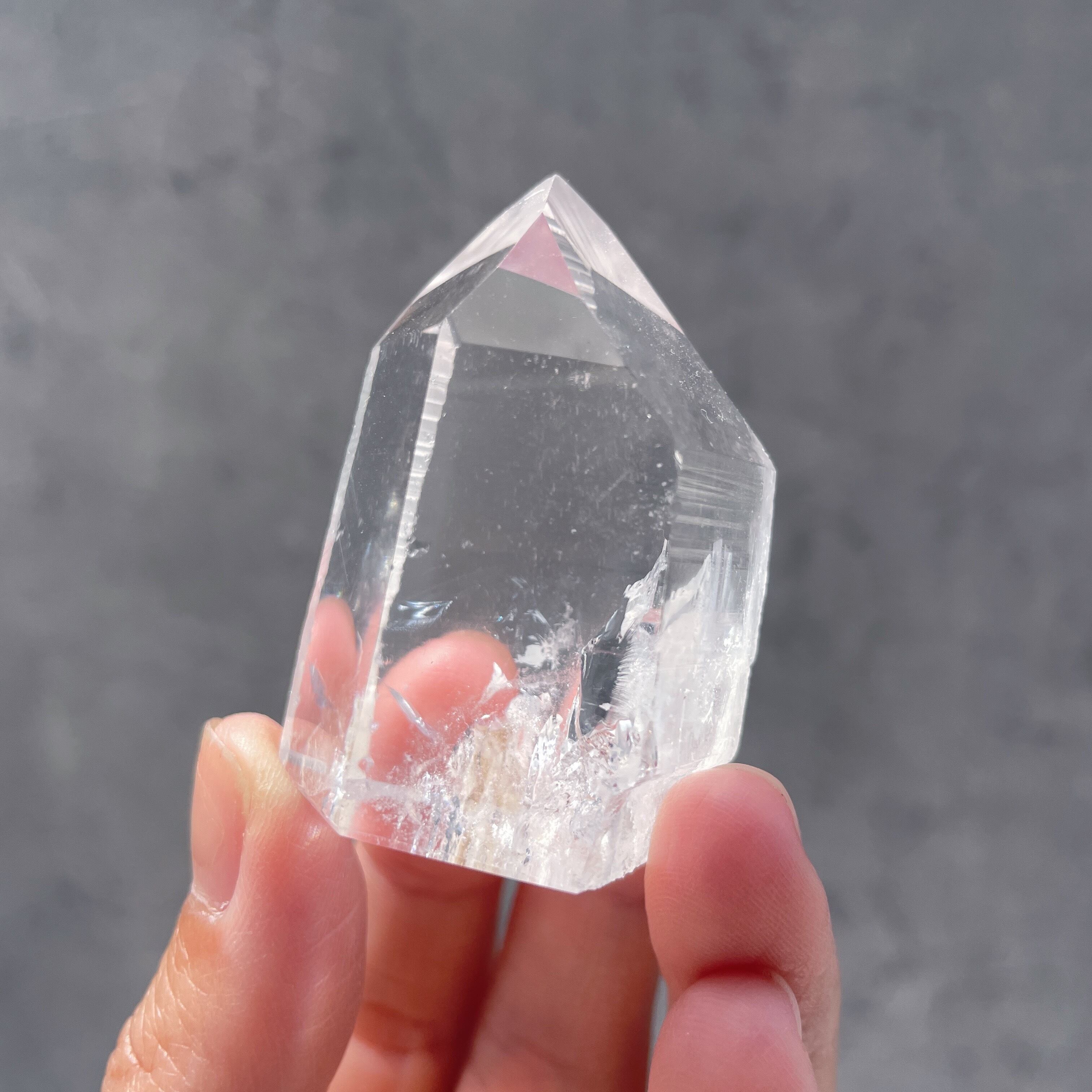 ゼッカ産水晶クリアクォーツ(セミポリッシュ) タワー04◇スターブラリークォーツ/ヴィジョンクォーツ/ゼコデソーザ(ゼカデソーザ)産