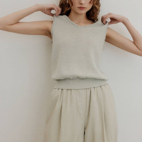 Basic V-Neck Sleeveless top  T4604