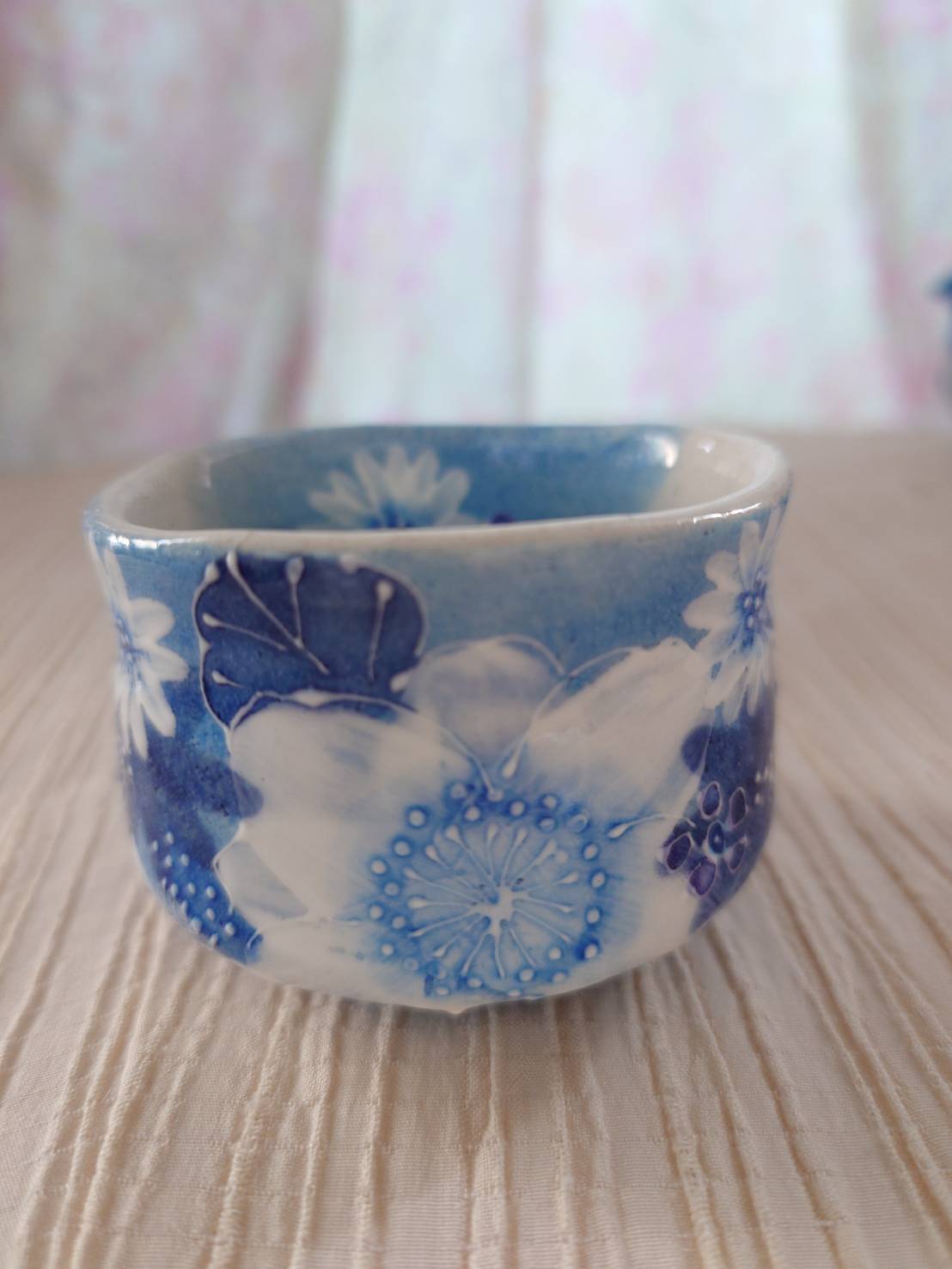 【新品未使用】工房「ゆずりは」藍彩白絵花　抹茶碗(平型)】　贈り物 プレゼント 楽天市場】【藍彩白絵花 抹茶碗(平型)】 抹茶茶碗 お抹茶 茶道具