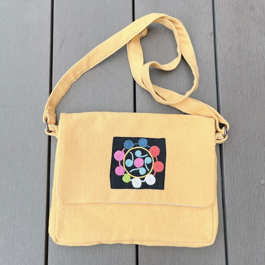 レンテン族刺繍】斜め掛けバッグ 黄色 | Fran Muan