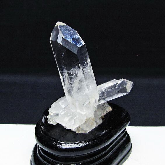 水晶 クラスター マダガスカル産 台座付属 水晶 原石 一点物 172-4342