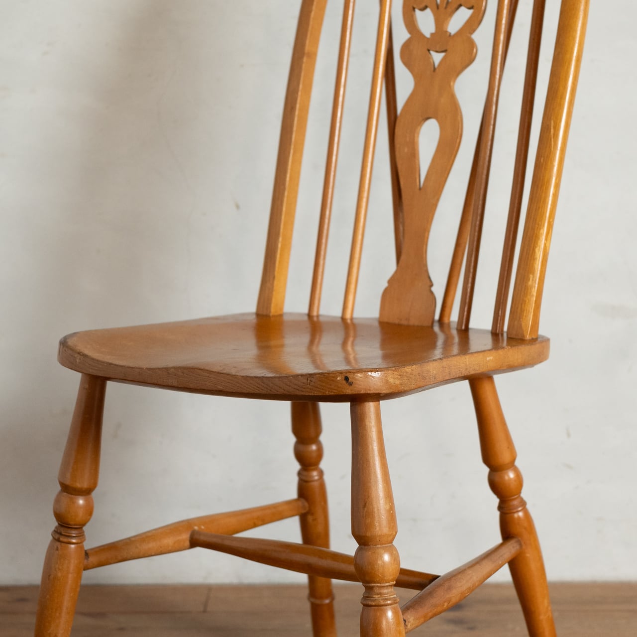 Thistleback Chair / シスルバック チェア 〈ダイニングチェア・デスク