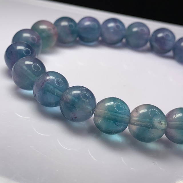 f64幻想的な色合い♪フローライトブレスレット
