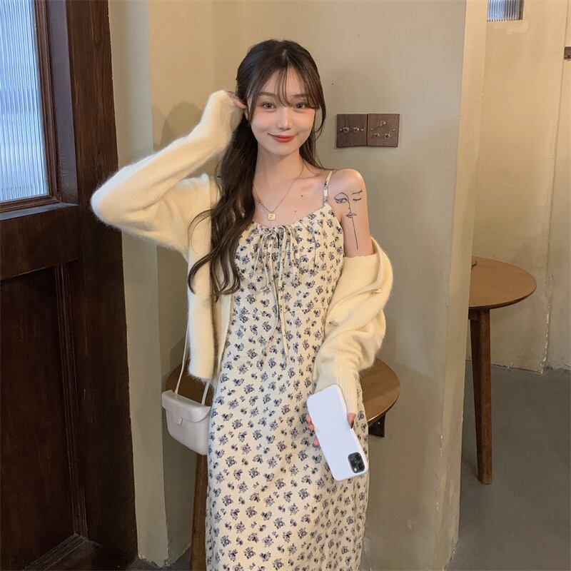 フローラルドレス ウェストスカート スプリングVネック 春物 花柄 ブラックストロベリース76377133328