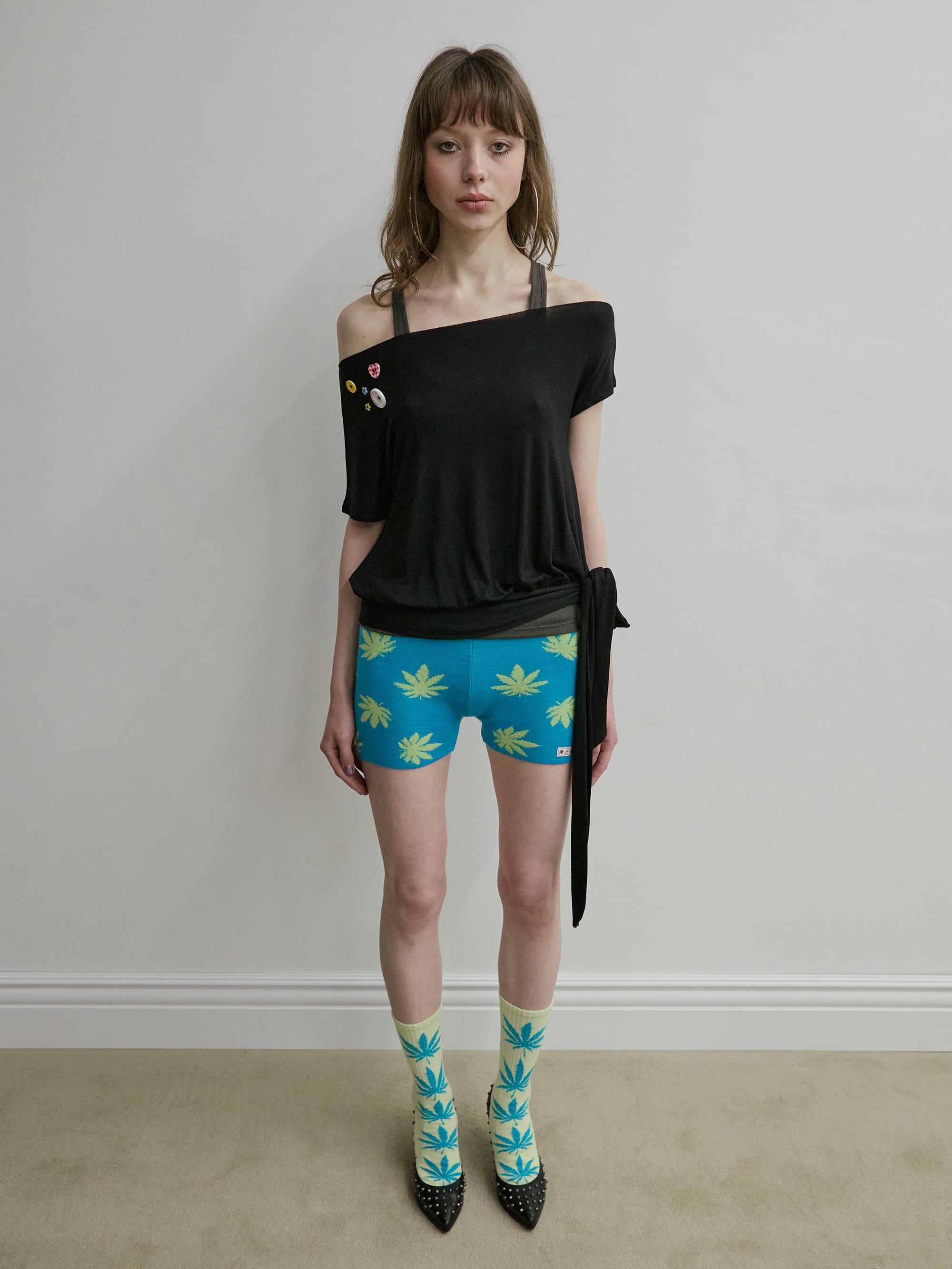 SCULPTOR] Off-Shoulder Button Tee Black 正規品 韓国ブランド 韓国