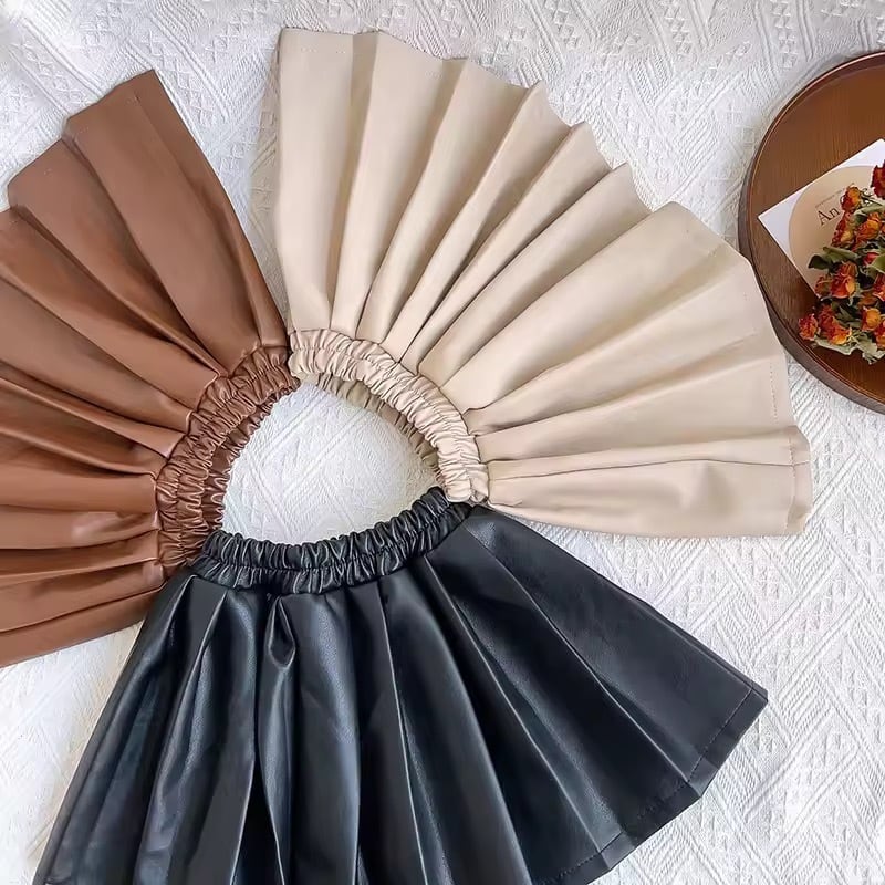 レザー風プリーツミニスカート