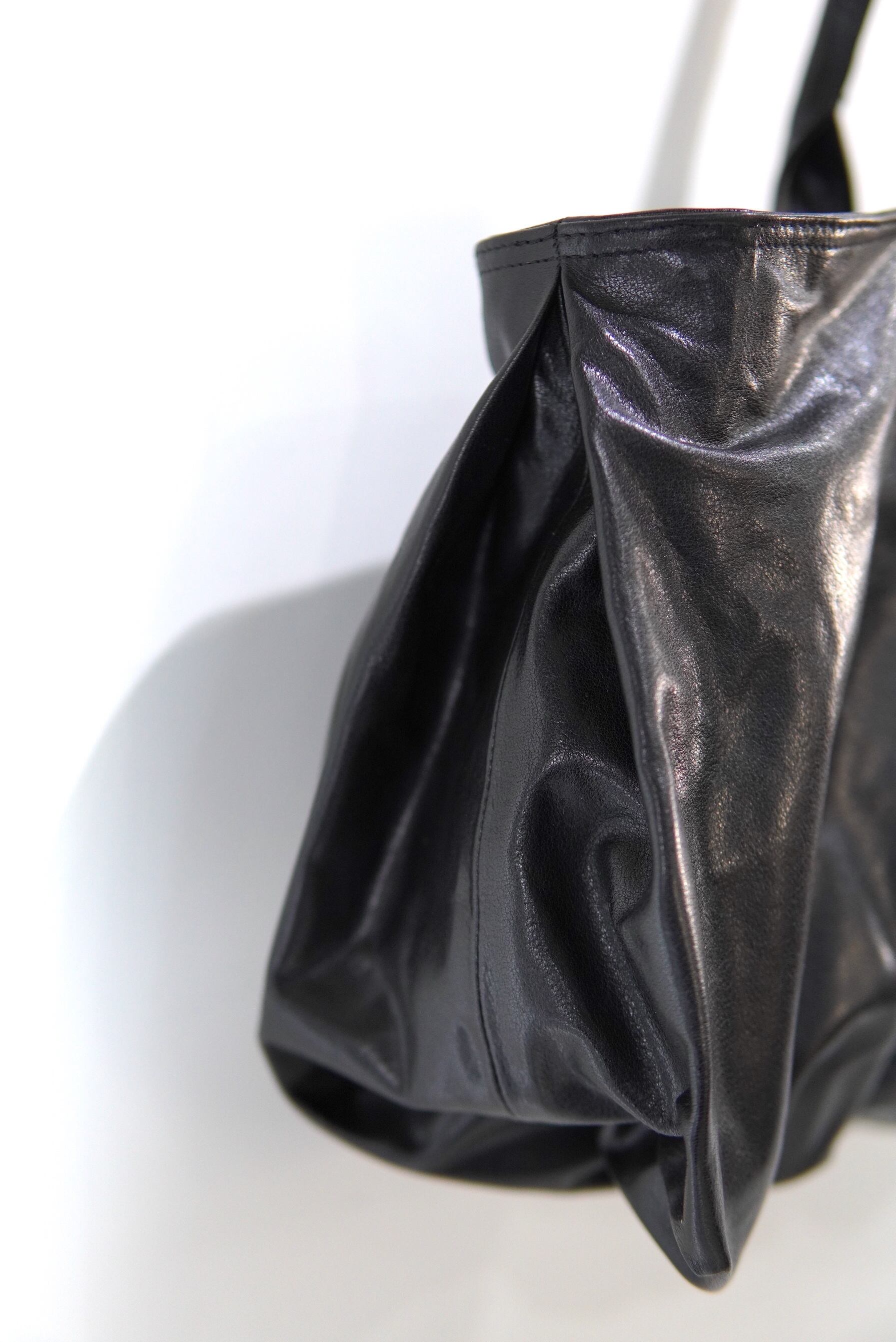 OUAT / HALF OFFICE TOTE / BLACK | POETRY