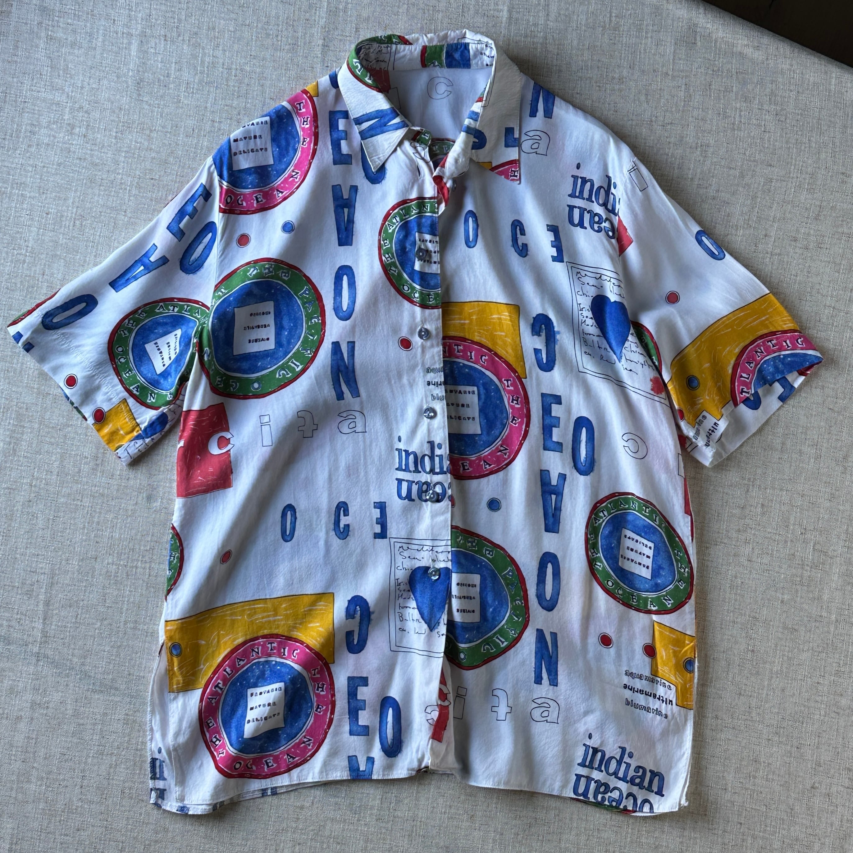 90’s Rayon Graphic Short Sleeve Shirt / Unisex L