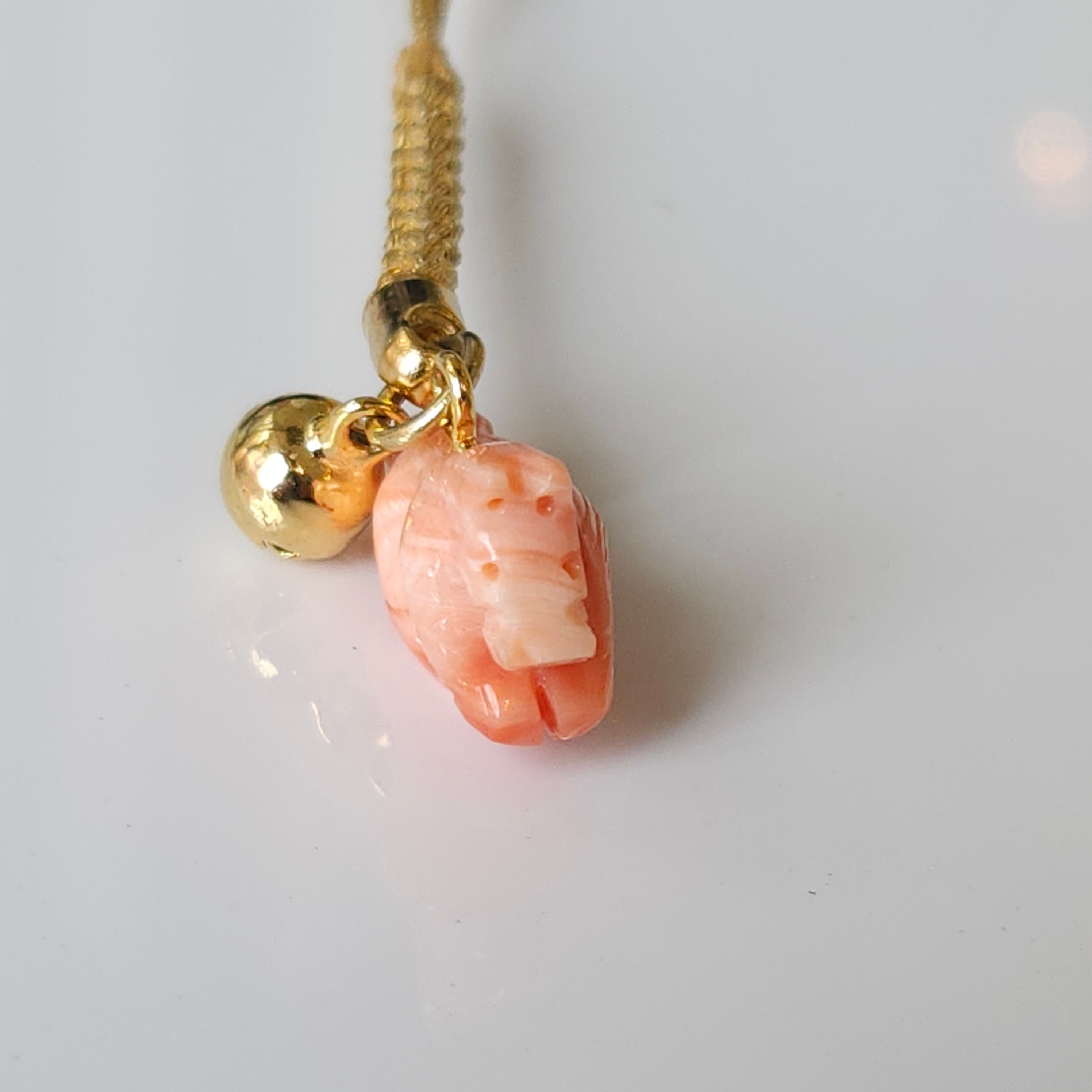 ピンク珊瑚彫刻-馬（置物） 馬(珊瑚彫刻)根付 014 午年干支根付け 【商品紹介動画が商品説明から