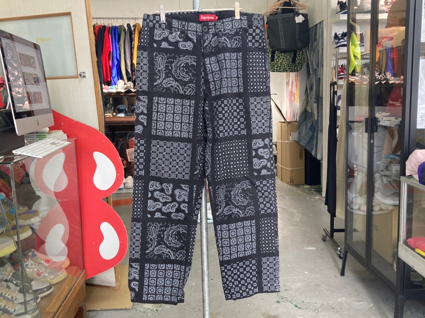 Supreme PAISLEY GRID CHINO PANT 30 BLACK 34624 | BRAND BUYERS OSAKA