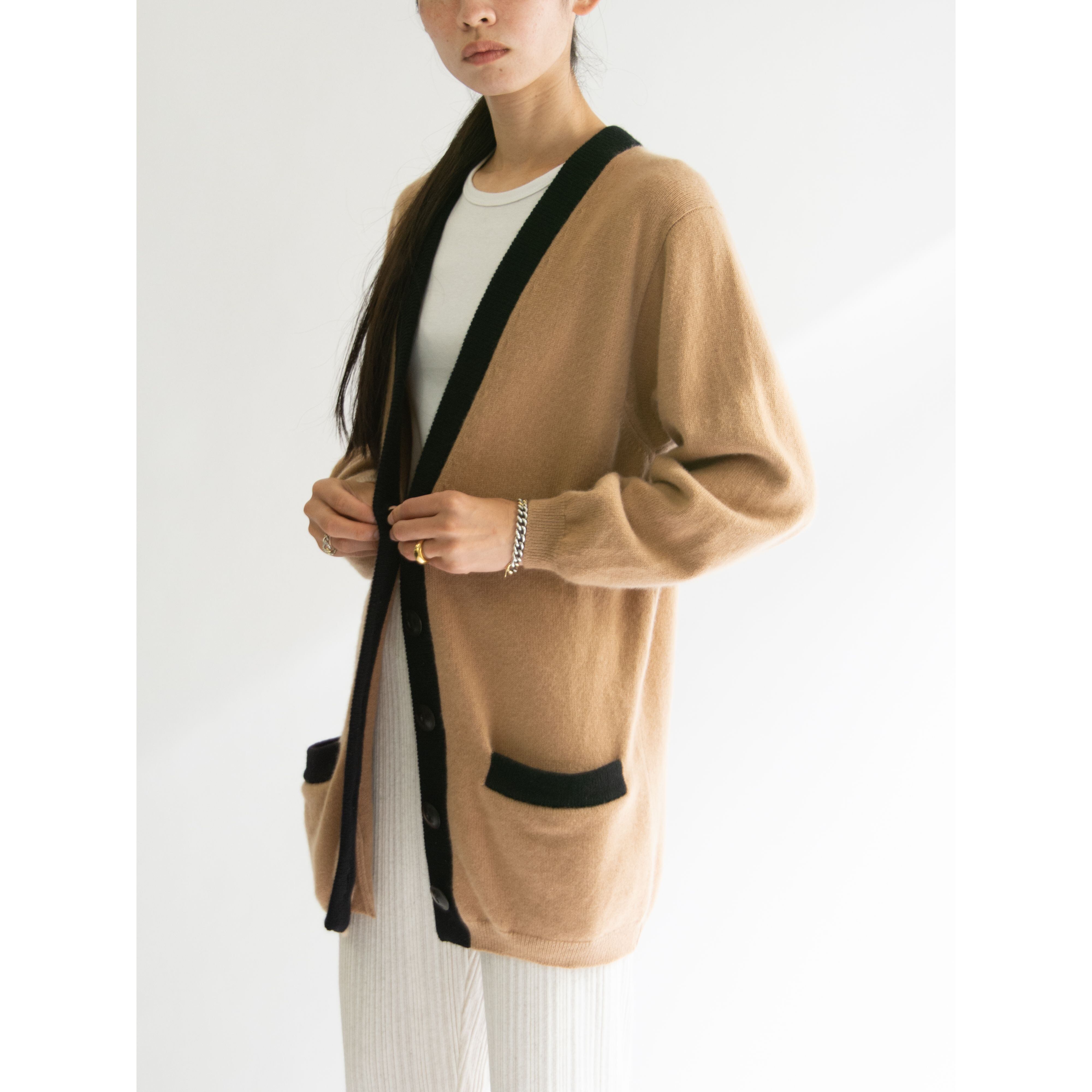 英国王室御用達 スコットランド製 桜ピンクカシミア100カーディガン 英国王室御用達 スコットランド製 桜ピンクカシミア100カーディガン