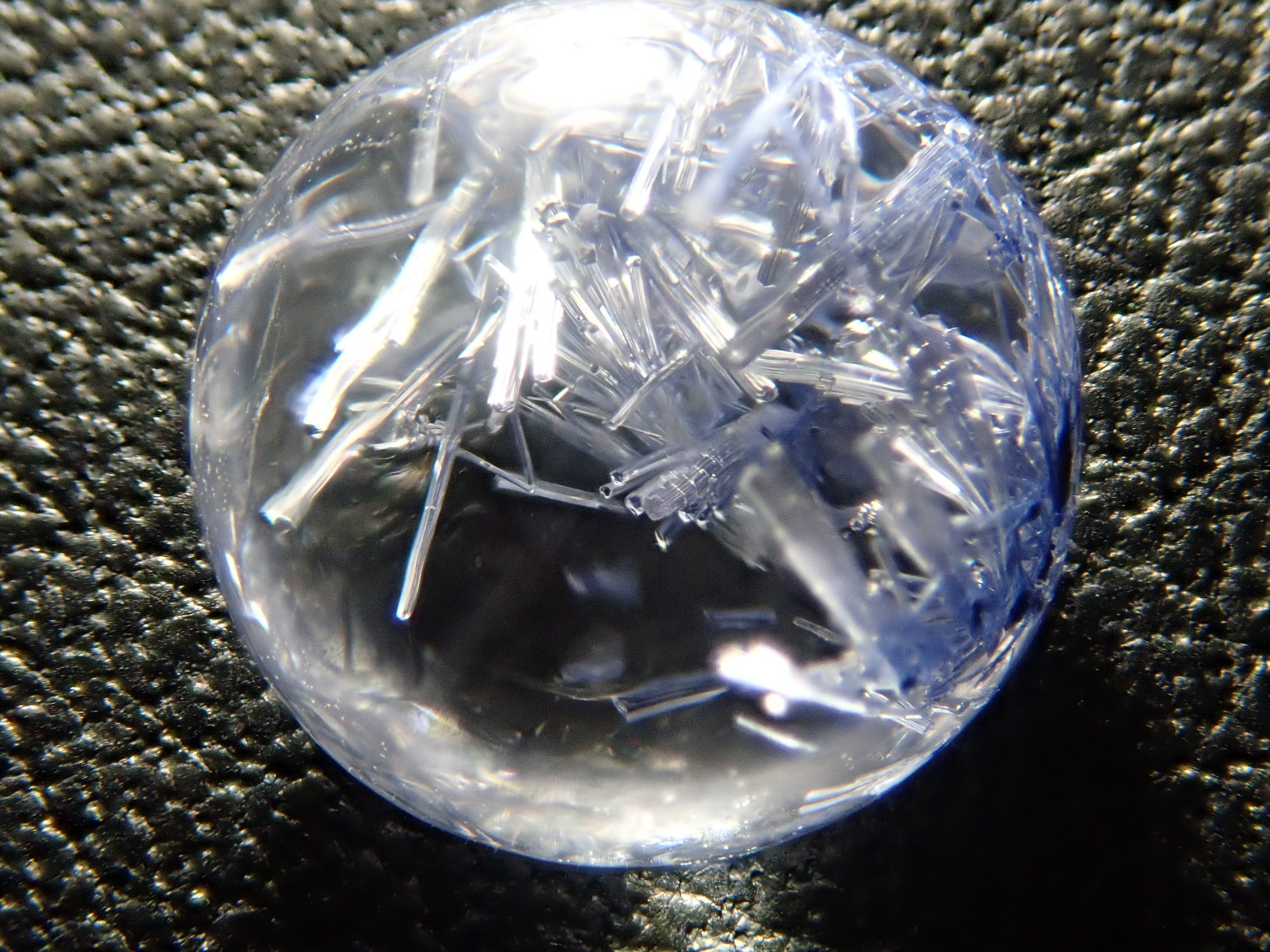 ブラジル産デュモルチェライトインクォーツ 2.369ct