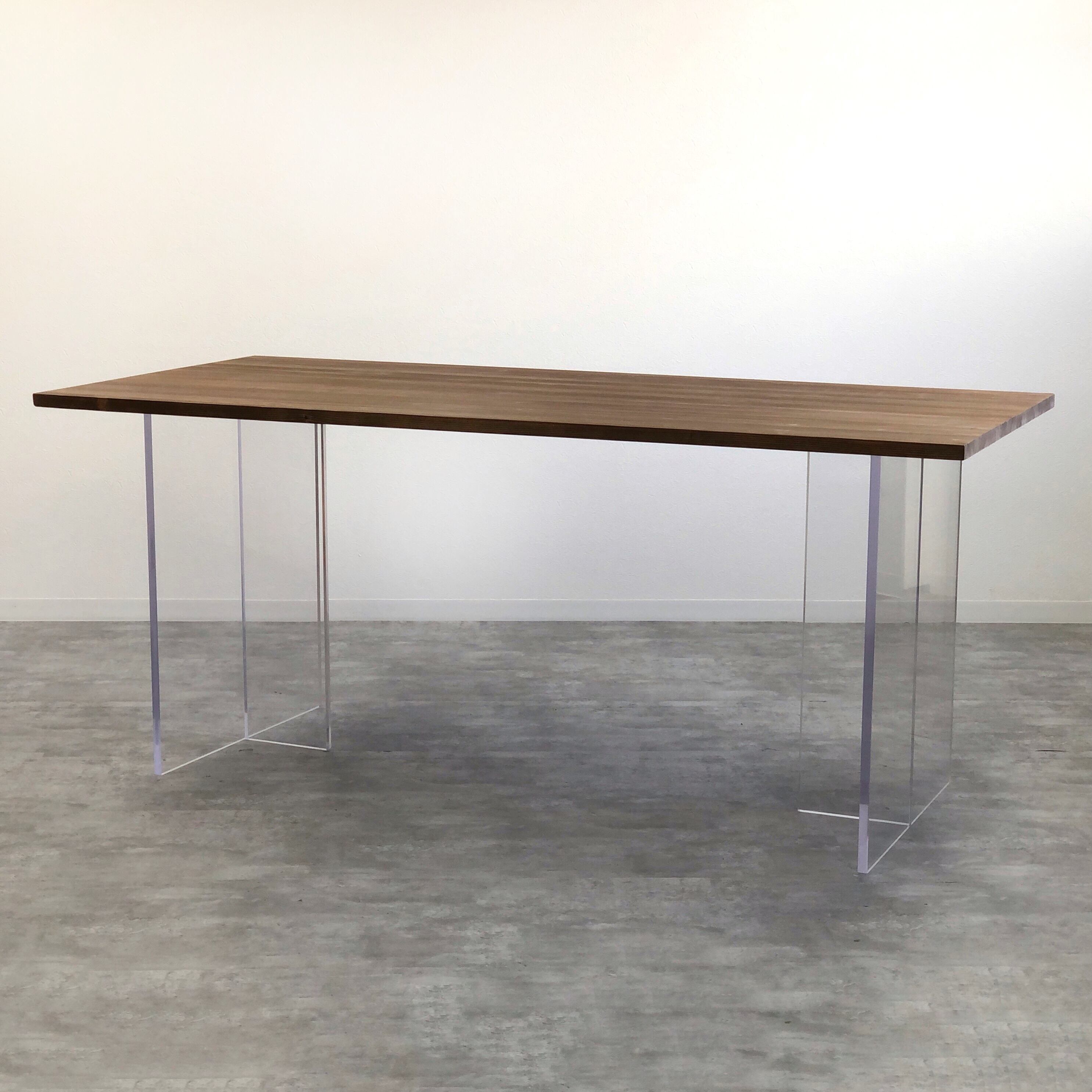 table | chouette TOKYO