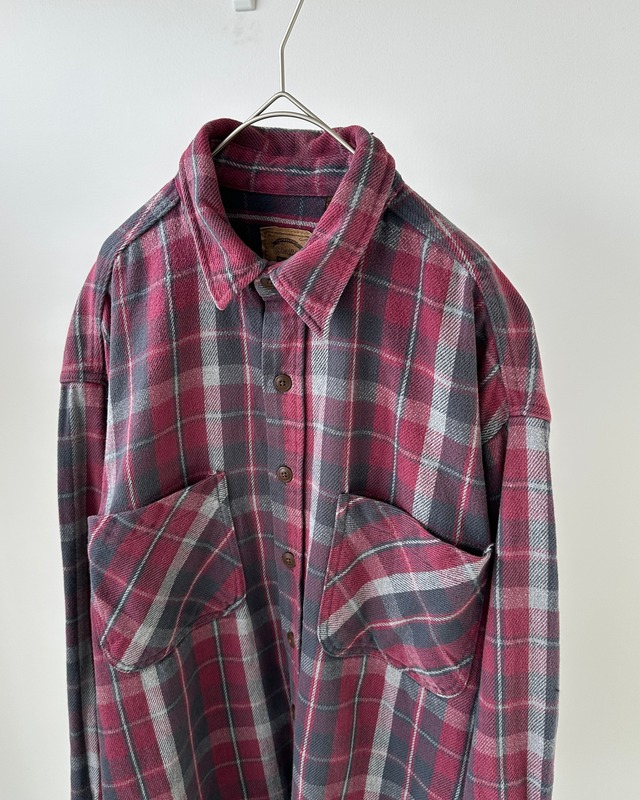 -St John's Bay- Vintage 90s L-Regular Flannel Shirt