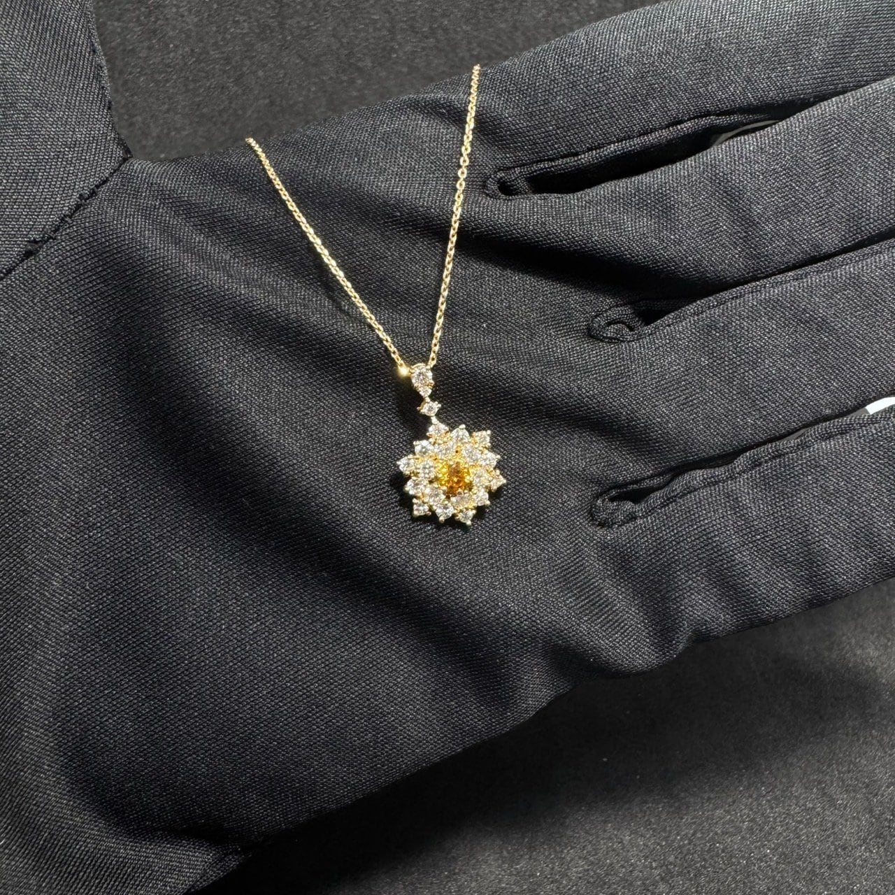 CGLソーティング付】K18YG 0.133ct オレンジダイヤモンド ネックレス