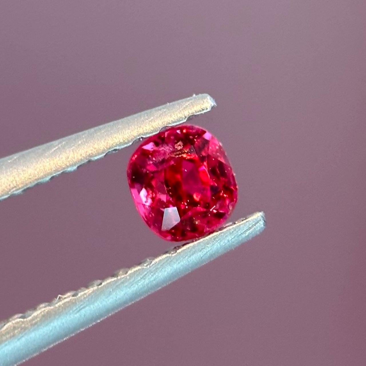 ミャンマースピネル【3】3.3x3.1mm,0.23ct