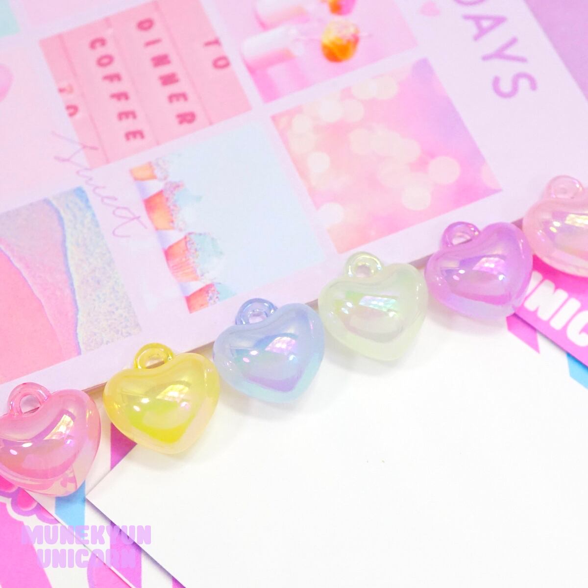 大倉トーイハート型薔薇チャーム　ビーズ刺繍の立体オブジェ　ハンドメイド 大倉トーイハート型薔薇チャーム ビーズ刺繍の立体オブジェ