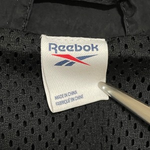 【Reebok】ナイロンジャケット 刺繍ロゴ ビッグロゴ バックロゴ ブラック ワンポイントロゴ ジップアップ メンズL相当 スポーツmix 切替 メッシュ リーボック US古着