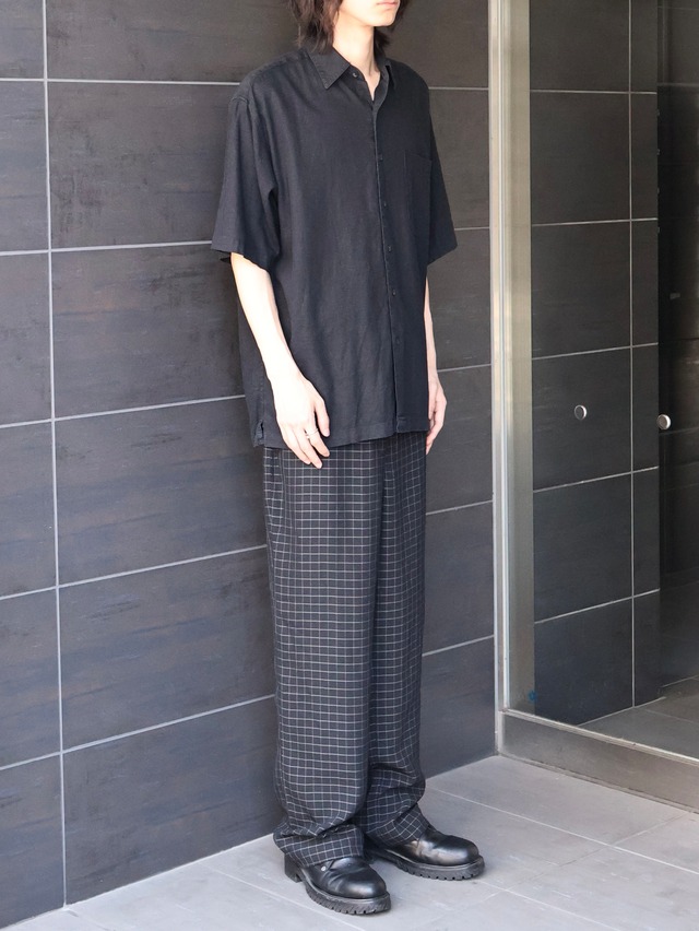 check tapered slacks