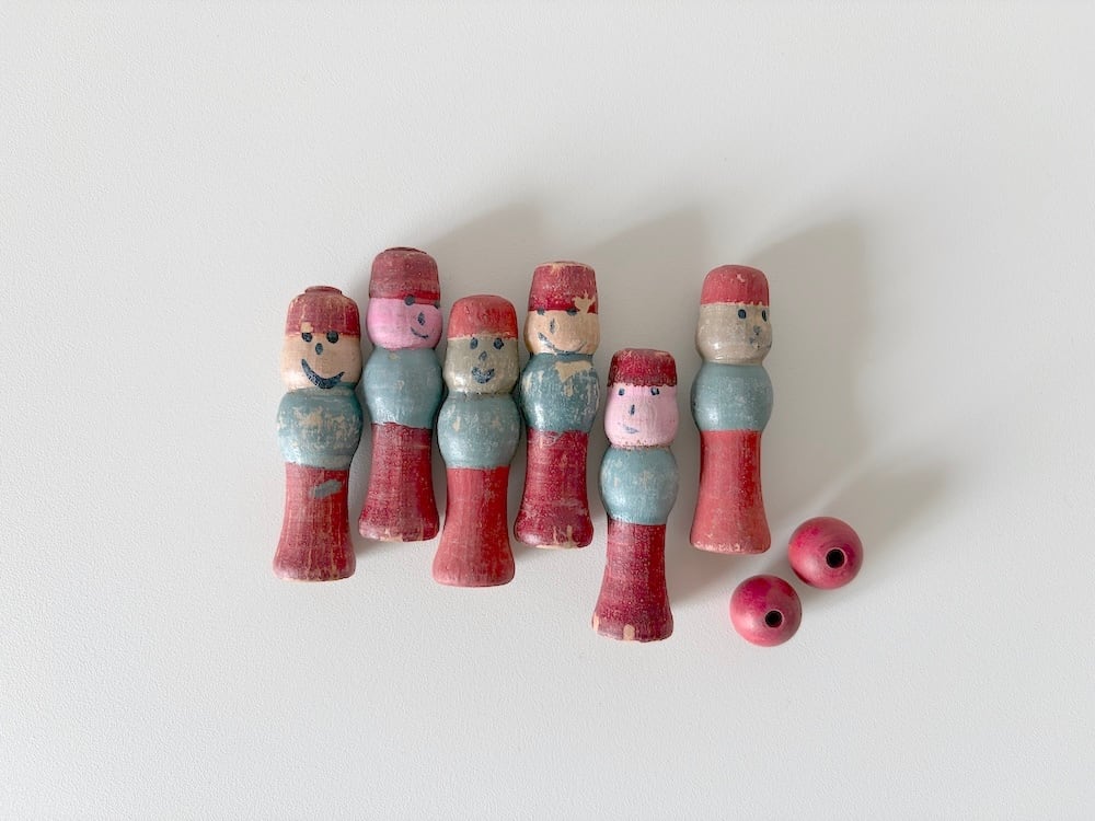 【FRANCE】手作りのボーリングのピンとボール / Handmade bowling pins and ball