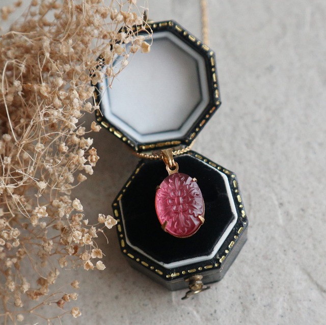 ドイツ製！フロストガラスのフラワーネックレス　金アレ対応