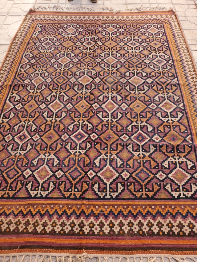 絨毯クエスト44【No.34】Kilim (60年) ※現在、こちらの商品はイランに置いてあります。ご希望の方は先ずは在庫のご確認をお願いします。