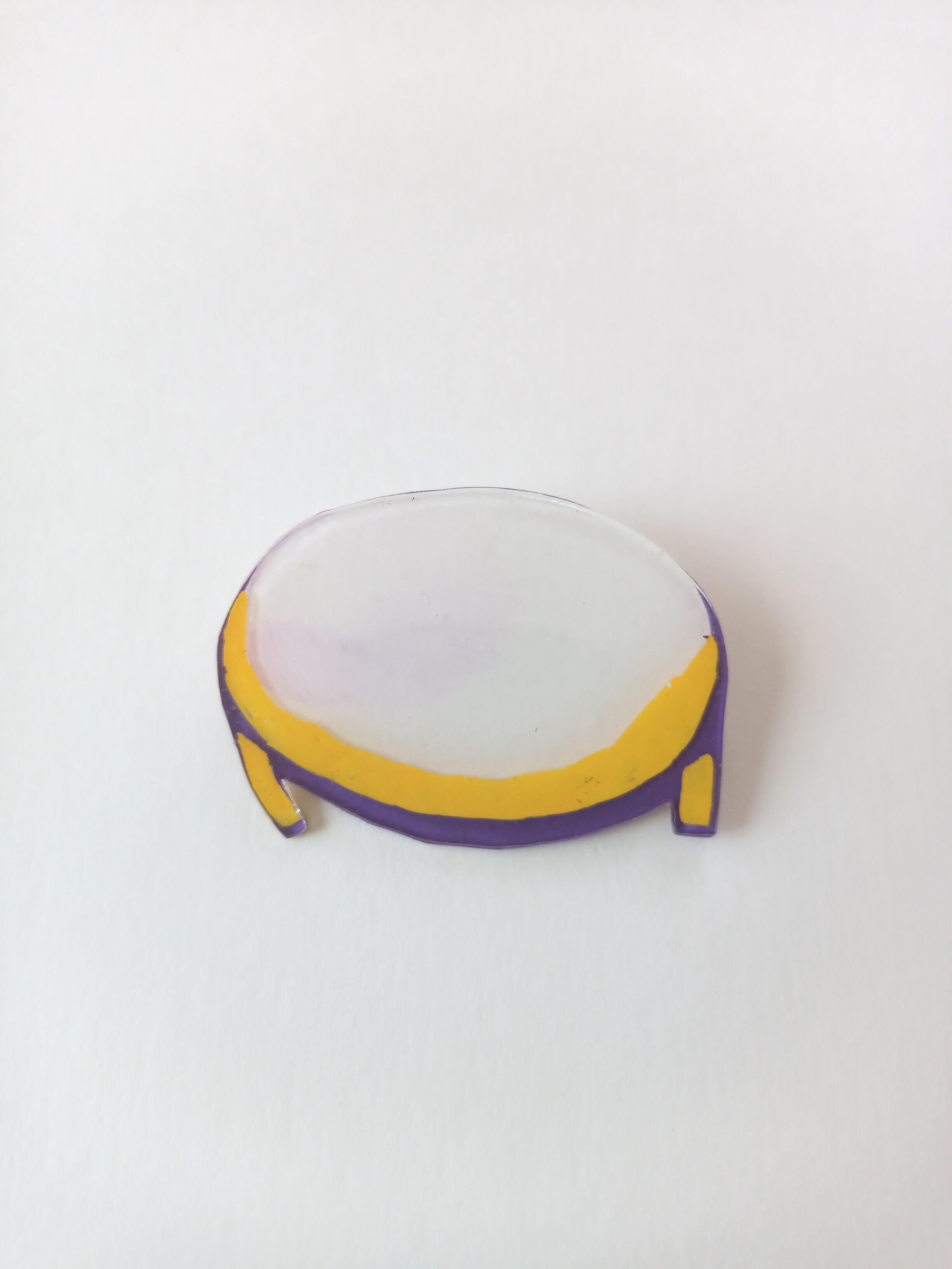 ヘンテコ ブローチ 「ちゃぶ台」