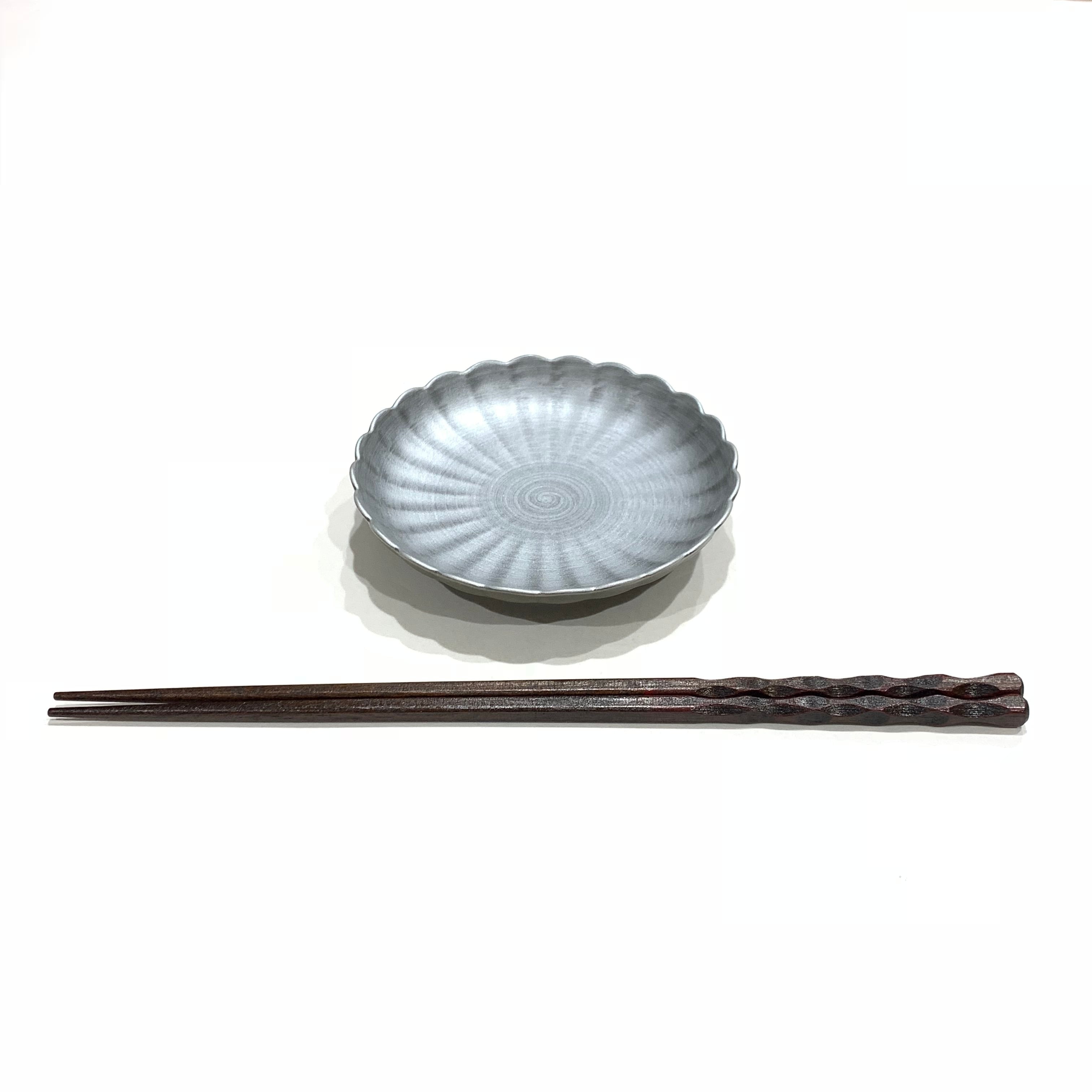 金・銀 菊割小皿 | 24to3［西富陶磁器オンラインストア 有田焼・波佐見焼］