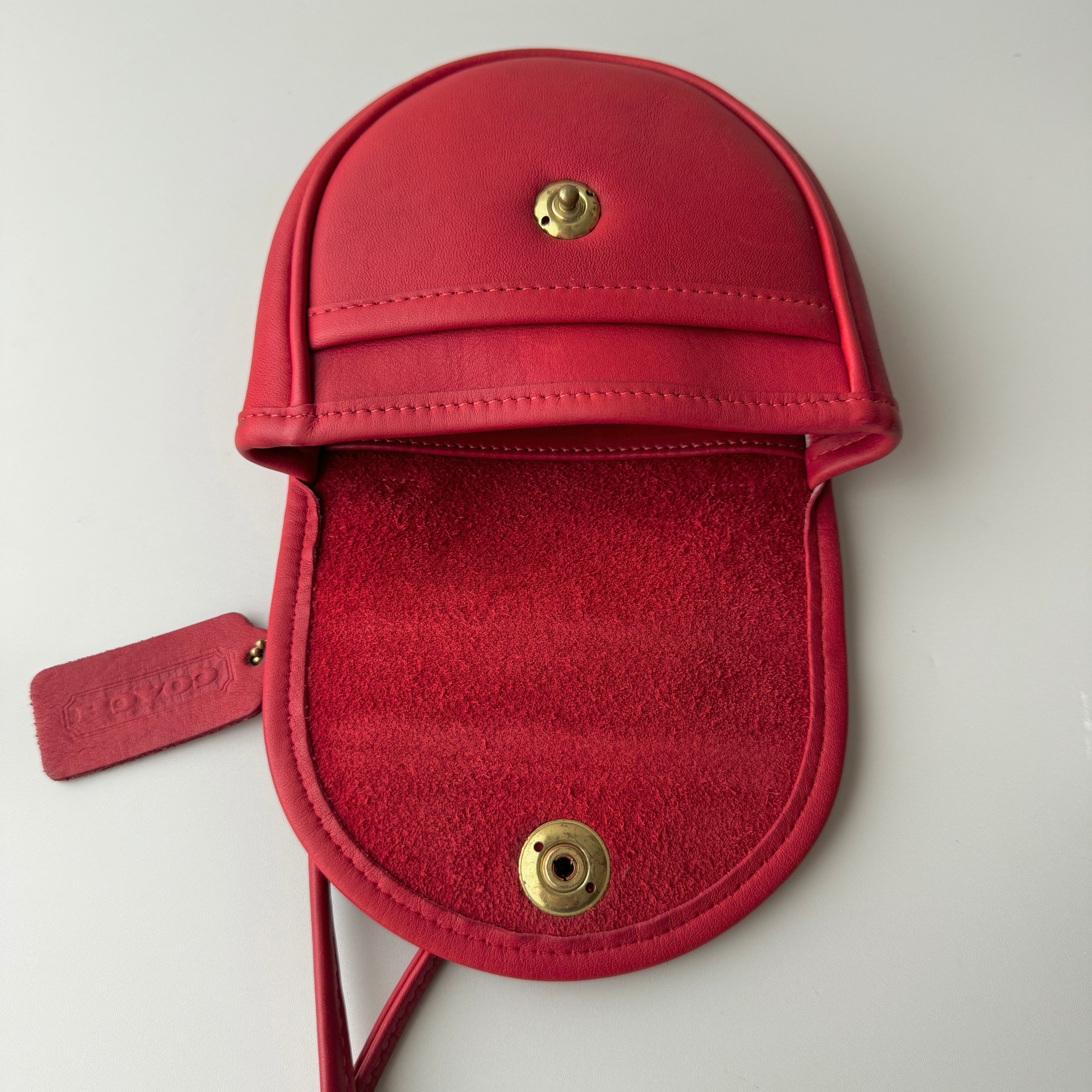 Vintage Coach 9826 Mini Belt Bag '94 | ONE VINTAGE