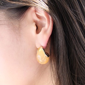 ＊【ネコポス便】ピアス ドロップマーブルピアス 合金 女性 大人 アクセ マーブル ベージュ　1834 ブラウン グリーン ベッコウ マーブル模様 アクリル クリア