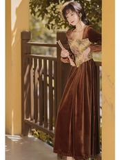 【0154】Brown Velvet Flower Long Sleeve Dress