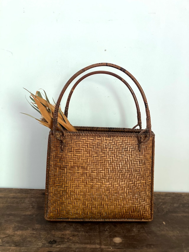 味のある籠バック　(古道具)