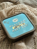 英国Vintage シガレットTin ティン缶 Player's Navy Cut ブリキ缶 タバコ スクウェア型 小物入れ インテリア 撮影小物