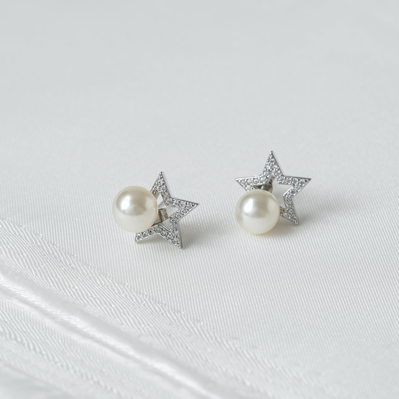 スタージュエリーガール　スマイルパールピアス　K10 スタージュエリーガールSTAR JEWELRYスマイルパールピアス STAR