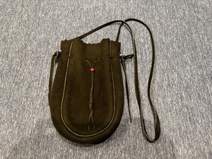 美品　巾着ポーチバッグL  黒