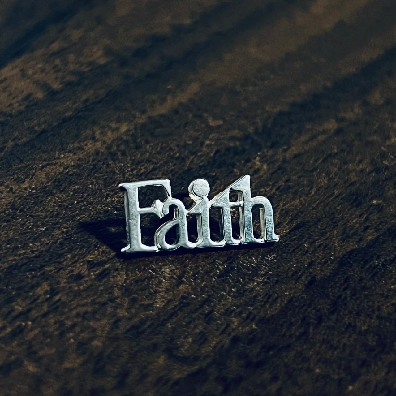 VINTAGE TIFFANYヴィンテージ ティファニー Faith ピンバッジ