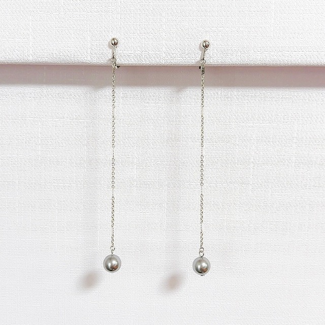シルバー系シンプルパールロングチェーンイヤリング・ピアス