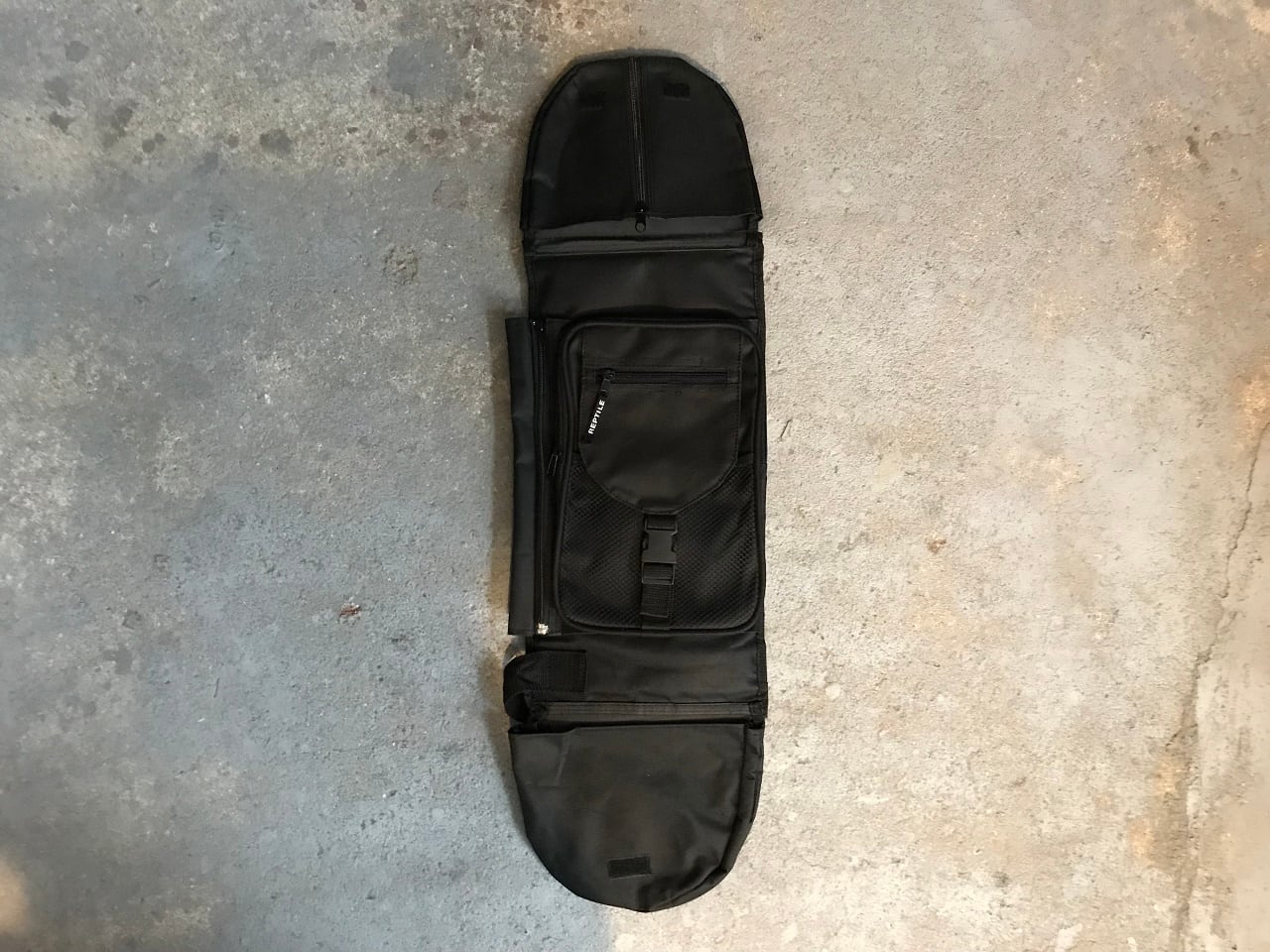 REPTIILE skateboard bag