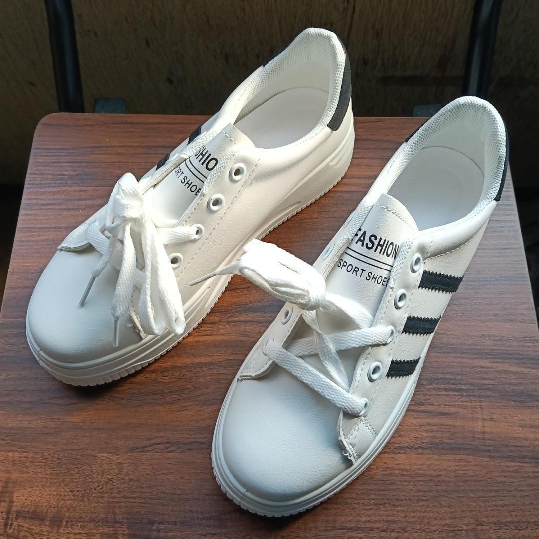 スポーツシューズ レディース 2023 夏の新作 ストリート