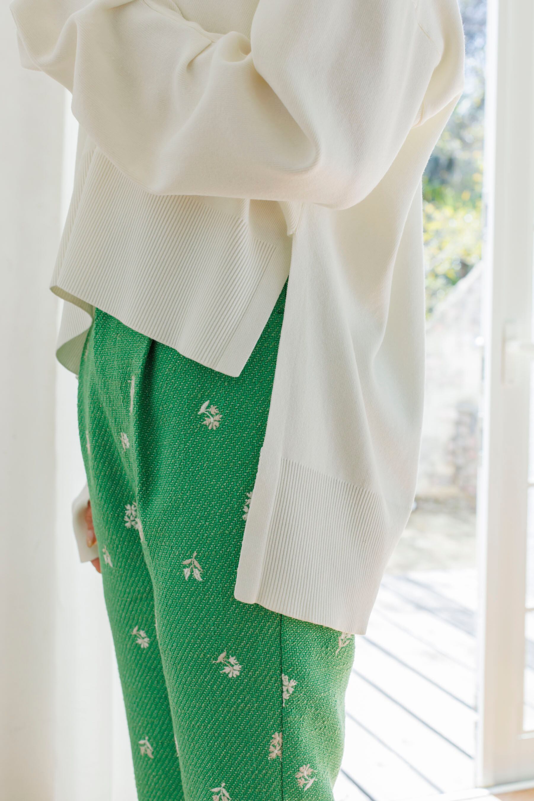 3/15(fri)21:00ーOriginal embroidery tweed pants | Bluelea 