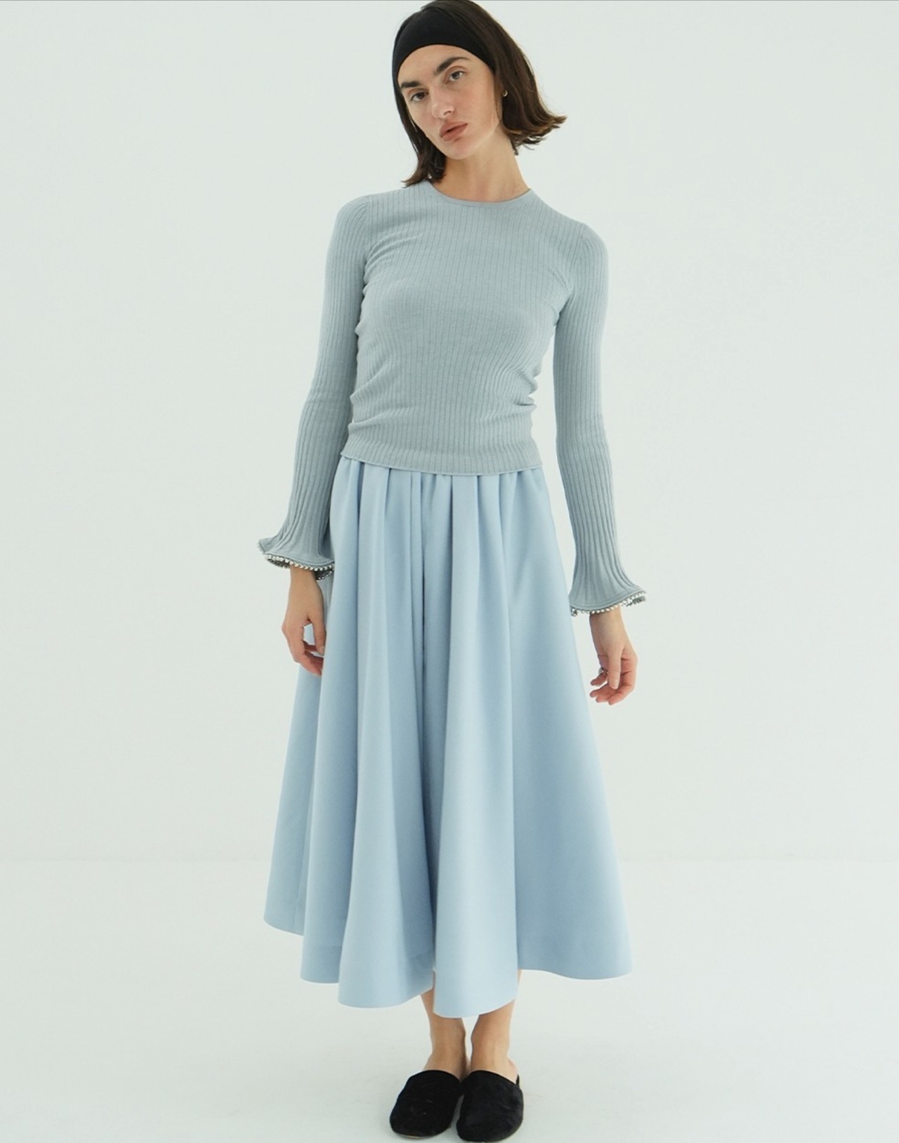 CLANE EMBELLISHED FRILL SLEEVE KNIT TOPS