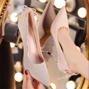 【送料無料】 シューズ 靴 パンプス 3色 ハイヒール ピンヒール ポインテッドトゥ リボン キラキラ ラメ グリッター PU クラシカル エレガント 可愛い 大人可愛い きれいめ シンプル カジュアル シック コンサバ 華やか 大人 上品 おしゃれ お洒落 こなれ感 高見え 高級感 ガーリー フェミン 無地 春 20代 30代 40代 レディース 女性 デート お出かけ 女子会 お呼ばれ お茶会 授業参観 結婚式 二次会 パーティ 演奏会 オルチャン 韓国系 ファッション インスタ映え