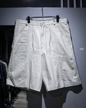 【add (C) vintage】Off White Color Vintage Wide Leather Slacks Shots