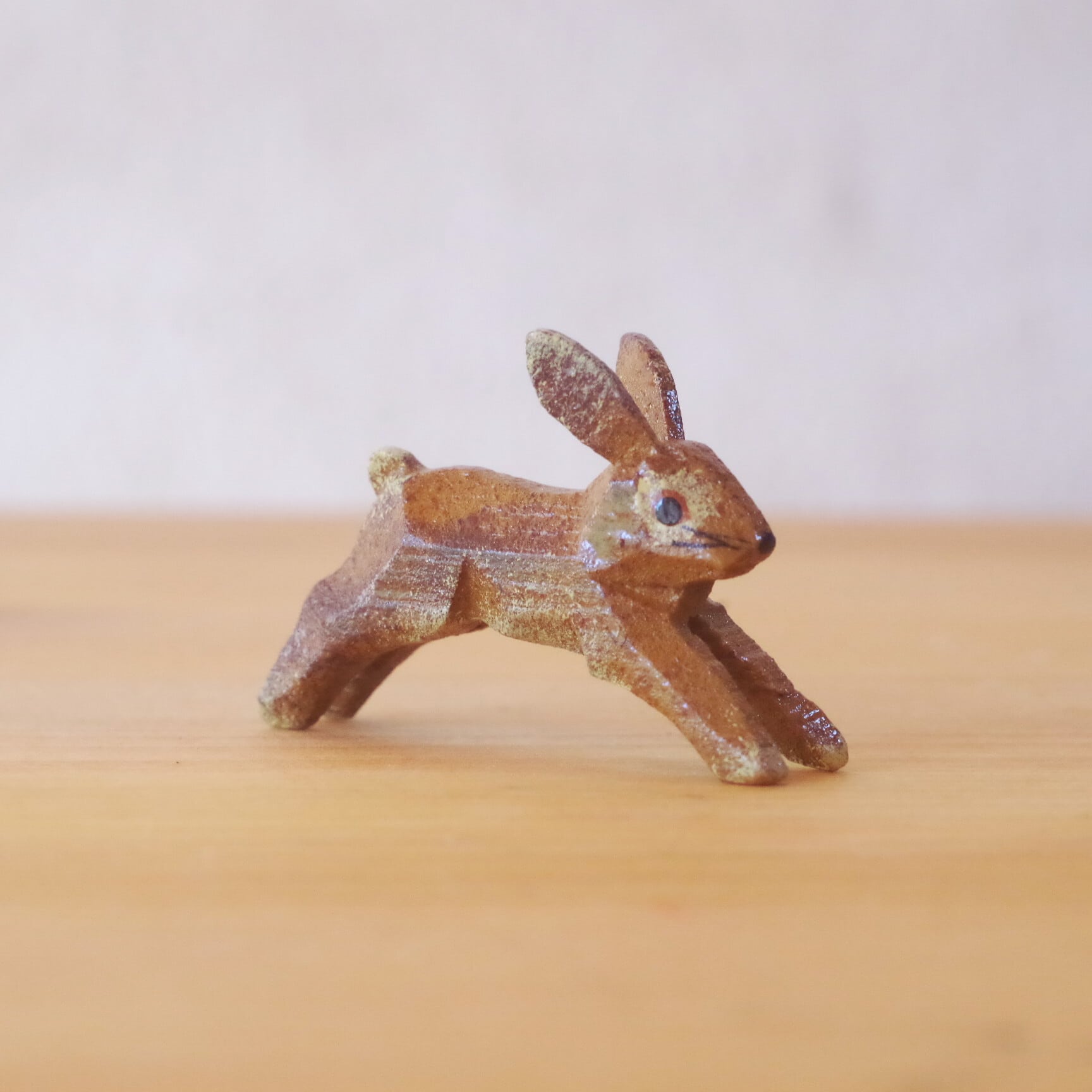 ヴェルナー 走るウサギ（6.5サイズ） | 木のおもちゃ専門店 おもちゃ箱