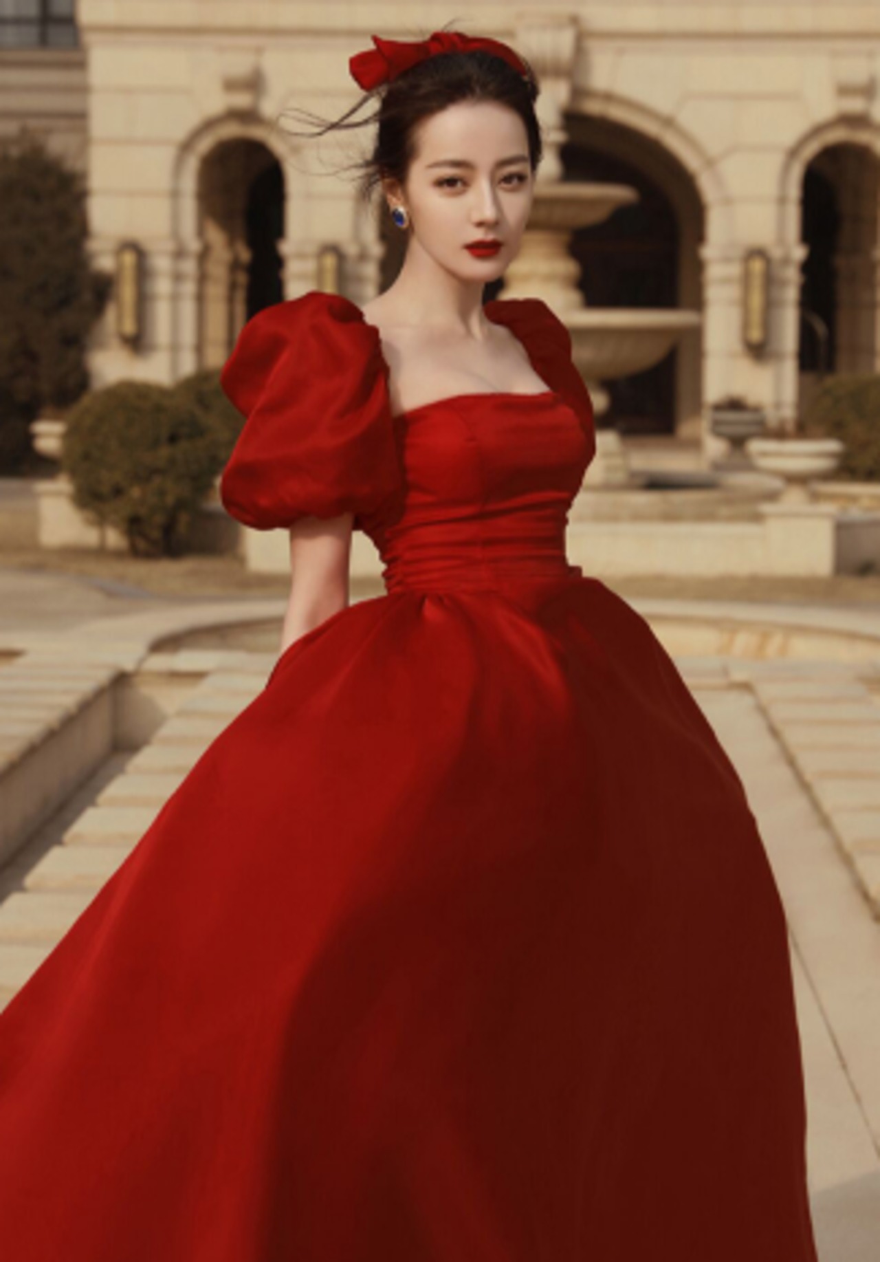 豪華！ パーティードレス 赤 床付く 半袖 シアーな美しさ 舞台ドレス  