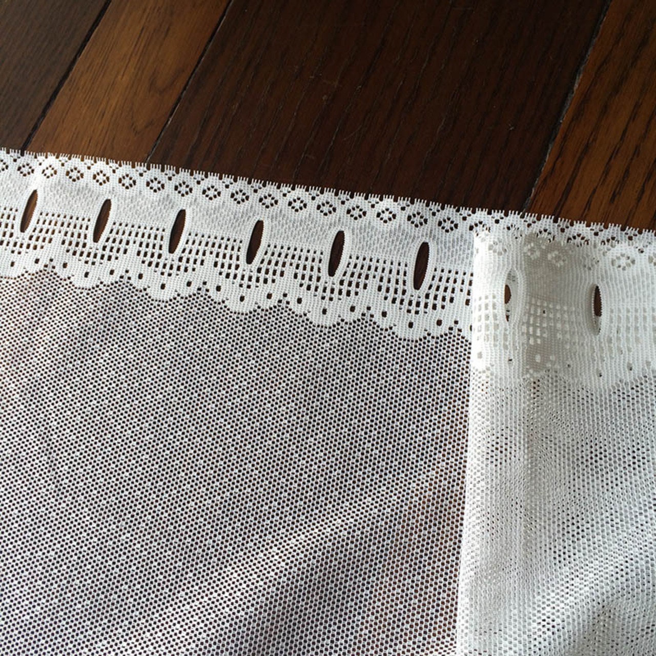 カフェカーテン　レースカーテン　幾何学模様の縁取り 12CLl31-3