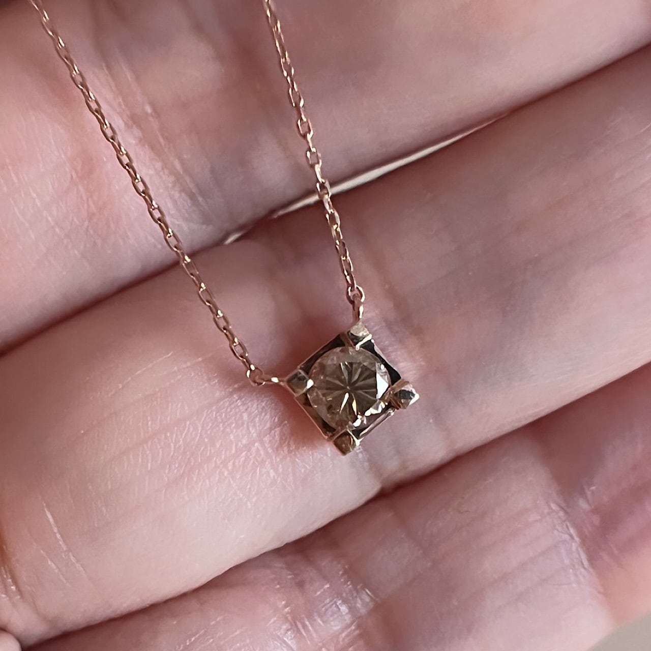 ファンシーブラウン ダイヤモンド ペンダント 0.260 ct K18 ファンシーブラウン ダイヤモンド ペンダント 0.260 ct K18